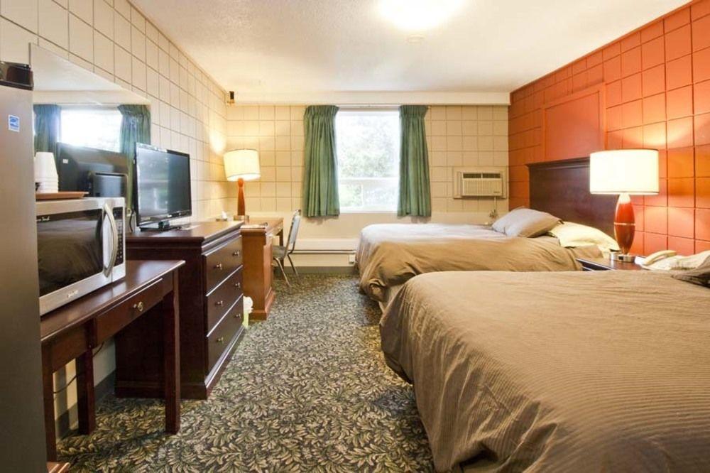 Travelodge By Wyndham Kindersley Ngoại thất bức ảnh