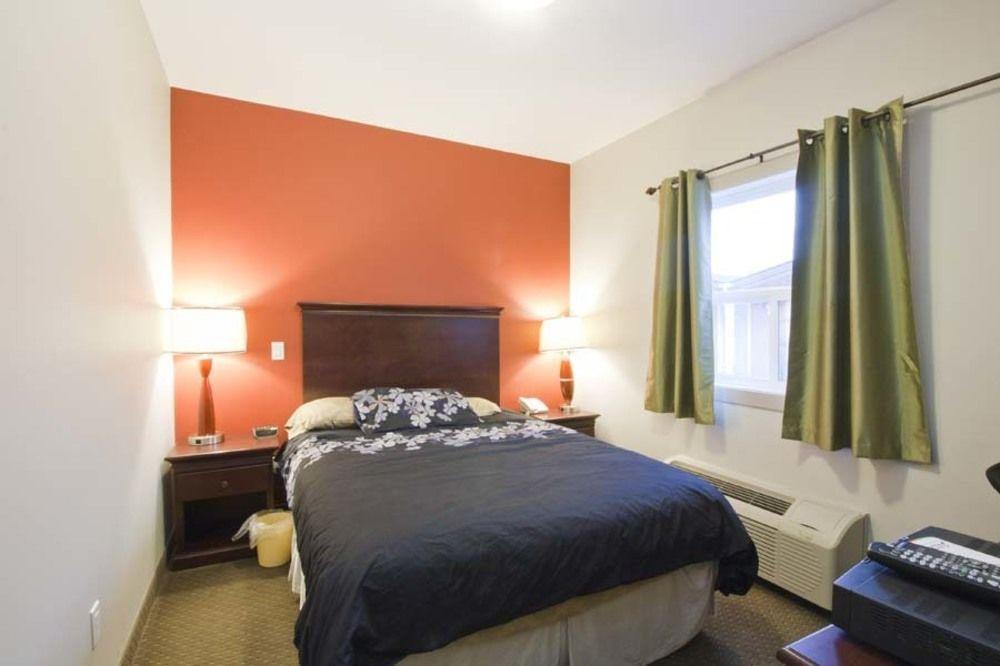 Travelodge By Wyndham Kindersley Ngoại thất bức ảnh