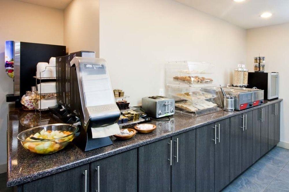 Travelodge By Wyndham Kindersley Ngoại thất bức ảnh