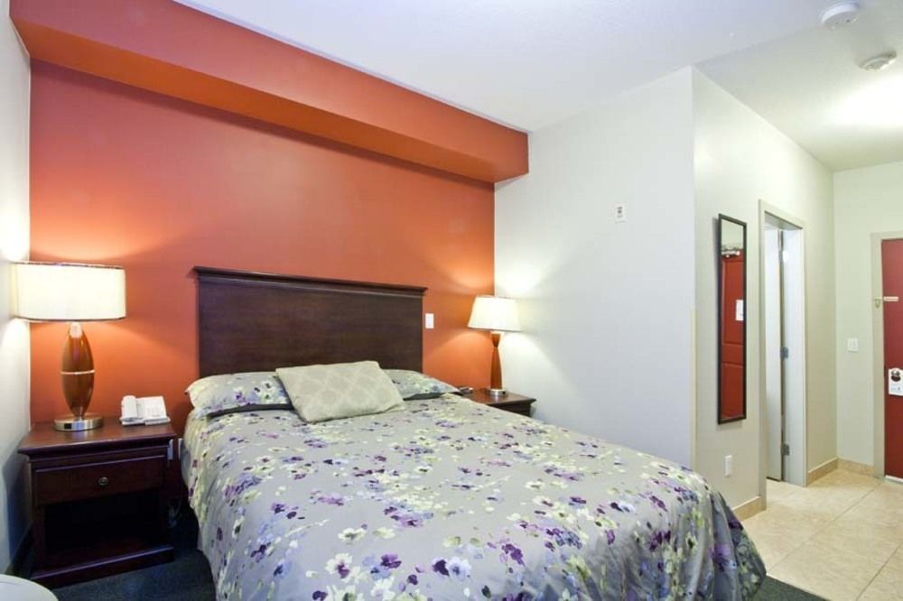 Travelodge By Wyndham Kindersley Ngoại thất bức ảnh
