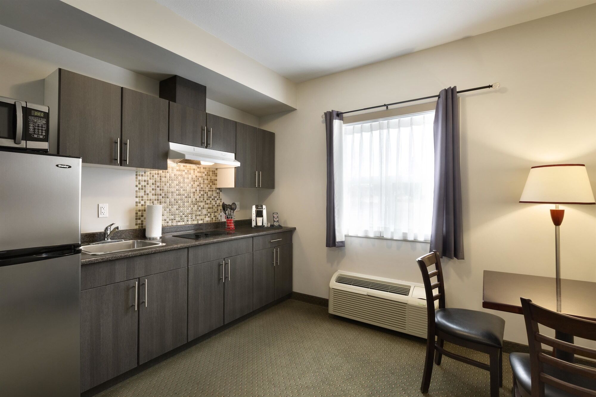 Travelodge By Wyndham Kindersley Ngoại thất bức ảnh